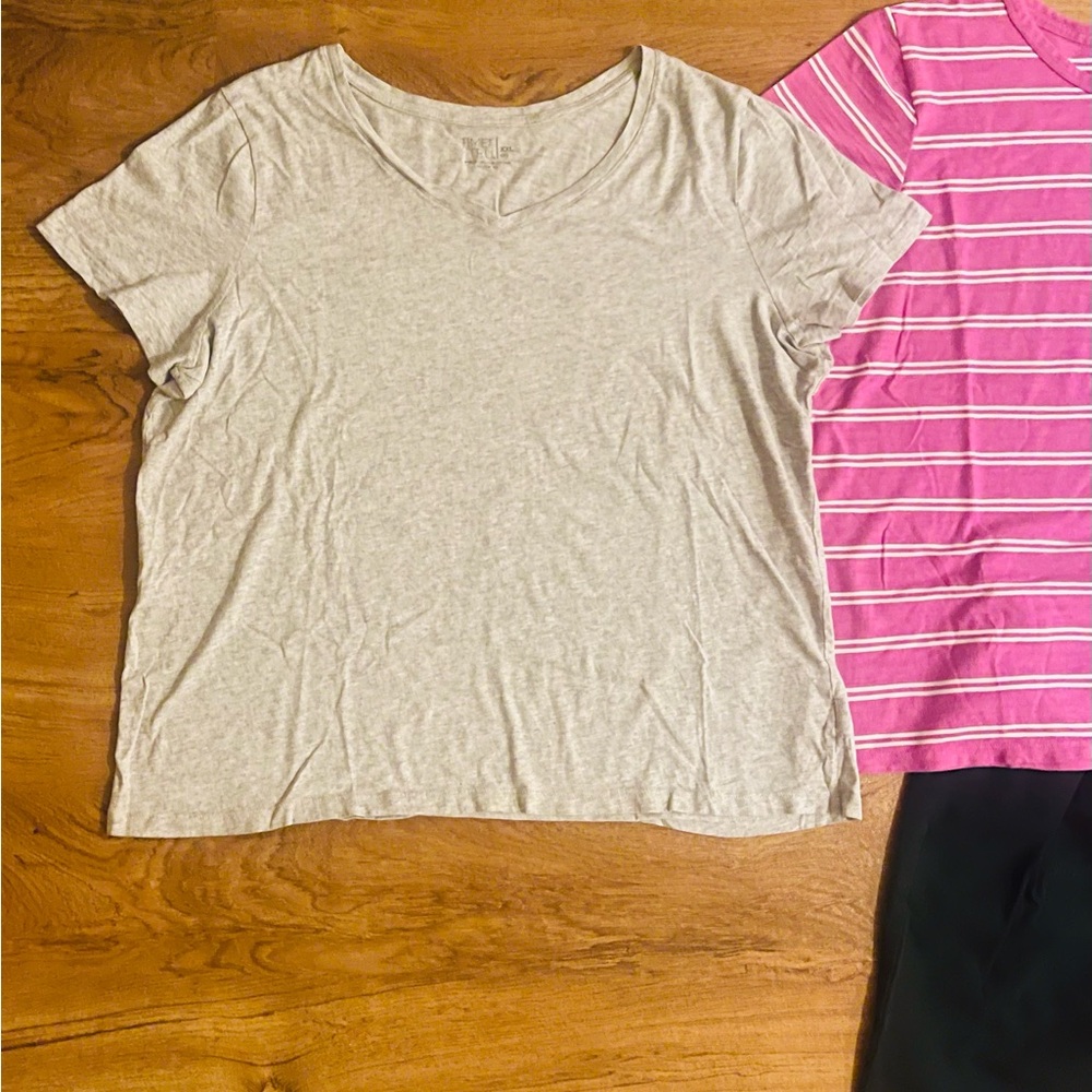 Maternity Clothes - Picture 11 of 12